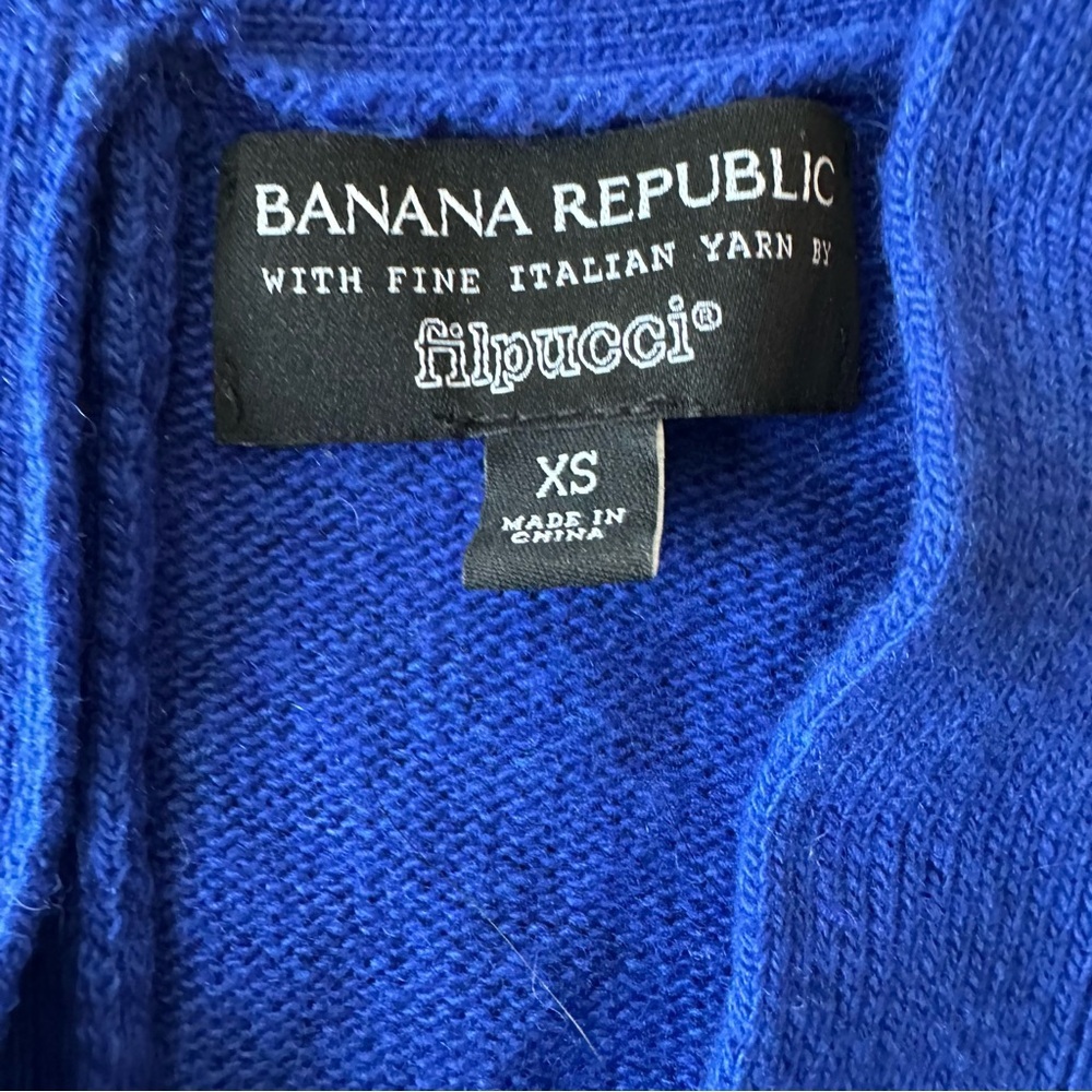 Banana Republic Royal Blue V-Neck Sweater Back button detail XS - Picture 4 of 7